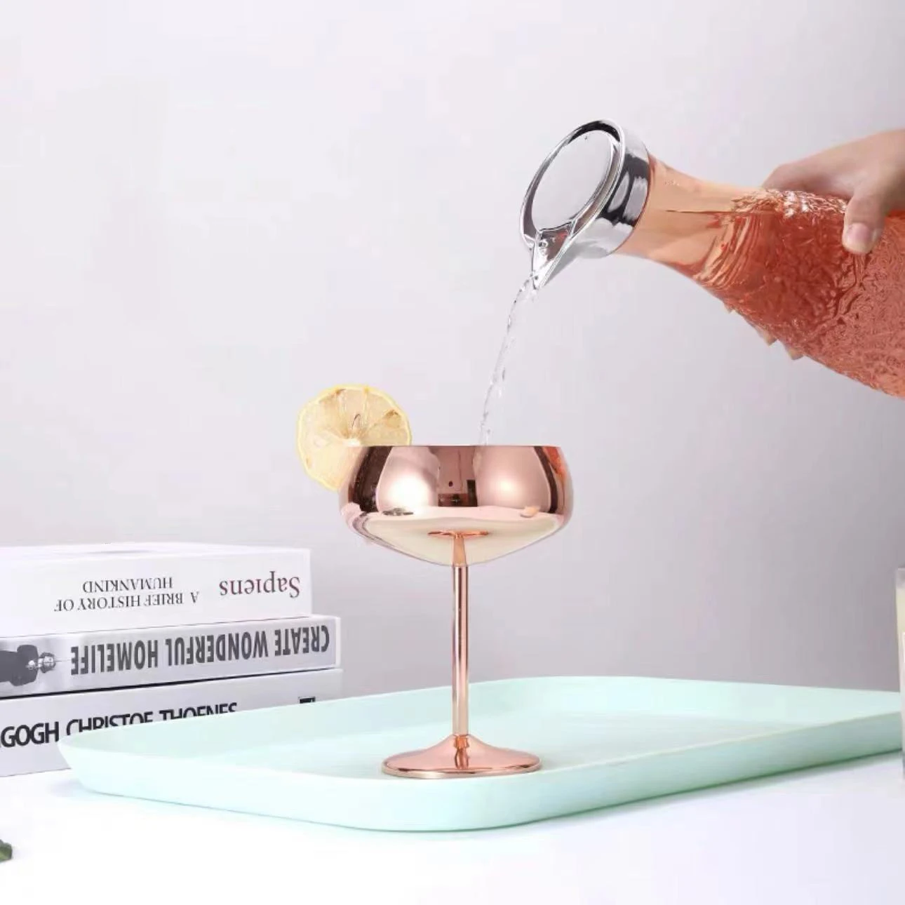 Hot Sale Restaurant Pc Clear Tea Jug Juice Carafes Bottle Acrylic Pouring Glass Water Pitchers With Lid Plastic Pitcher