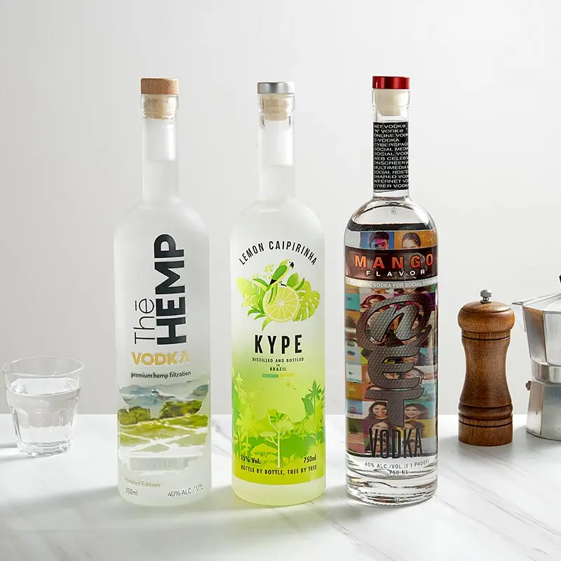 Customized Logo 700ml Flint Glass Arizona Whiskey Spirits Bottle With Cork