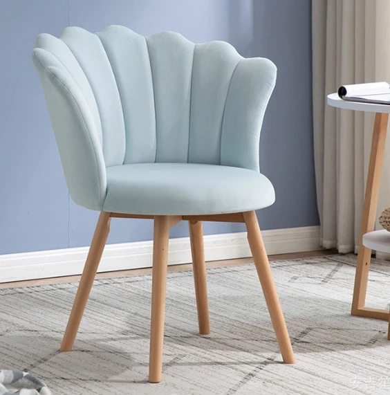 New products exquisite and fashionable decoration Lounge Chairs unique pink crown Chair Living Room Leisure Chair with wood leg