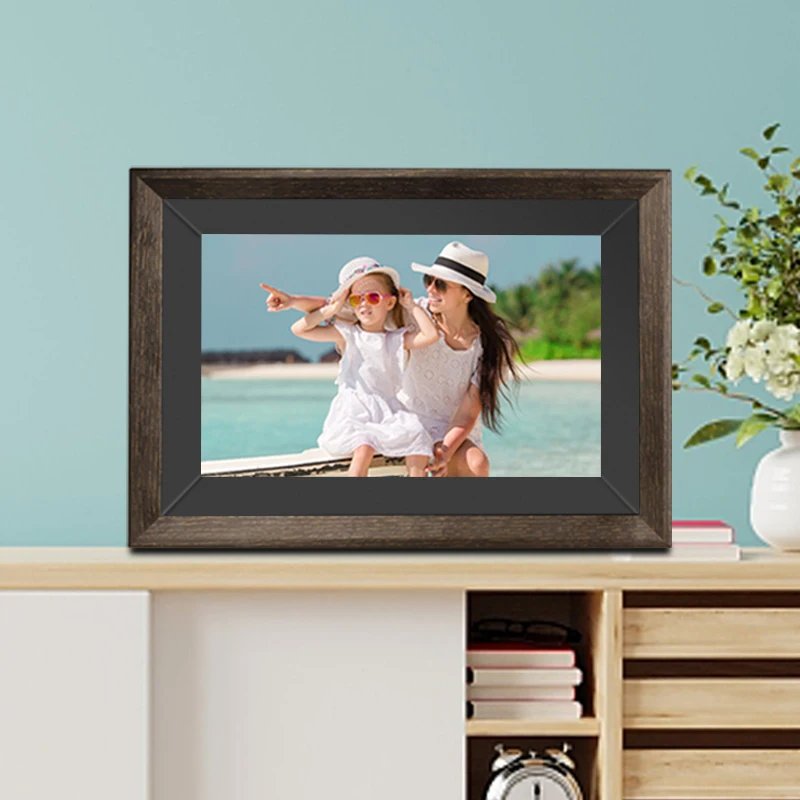 Frameo APP 10.1 Inch Touch Screen share Photos Videos Wifi Digital Photo album picture frames