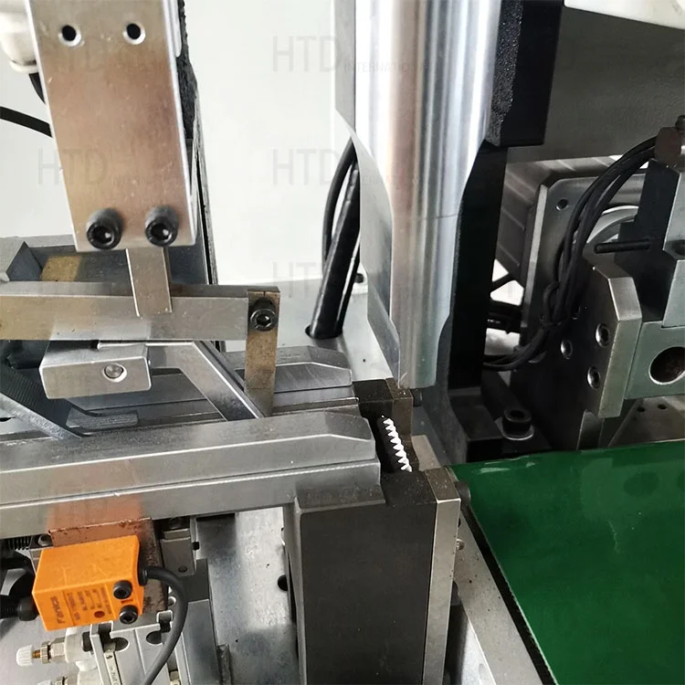 Ultrasonic Zig Zag Cutting Machine Derlin Plastic Zipper Cutting Zipper Making Machine For Closed-end Bone Resin