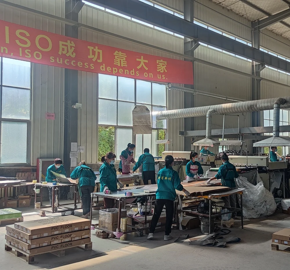 PVC Flooring Self Adhesive Vinyl Flooring Plank LVT Vinyl Flooring Tiles Sticker