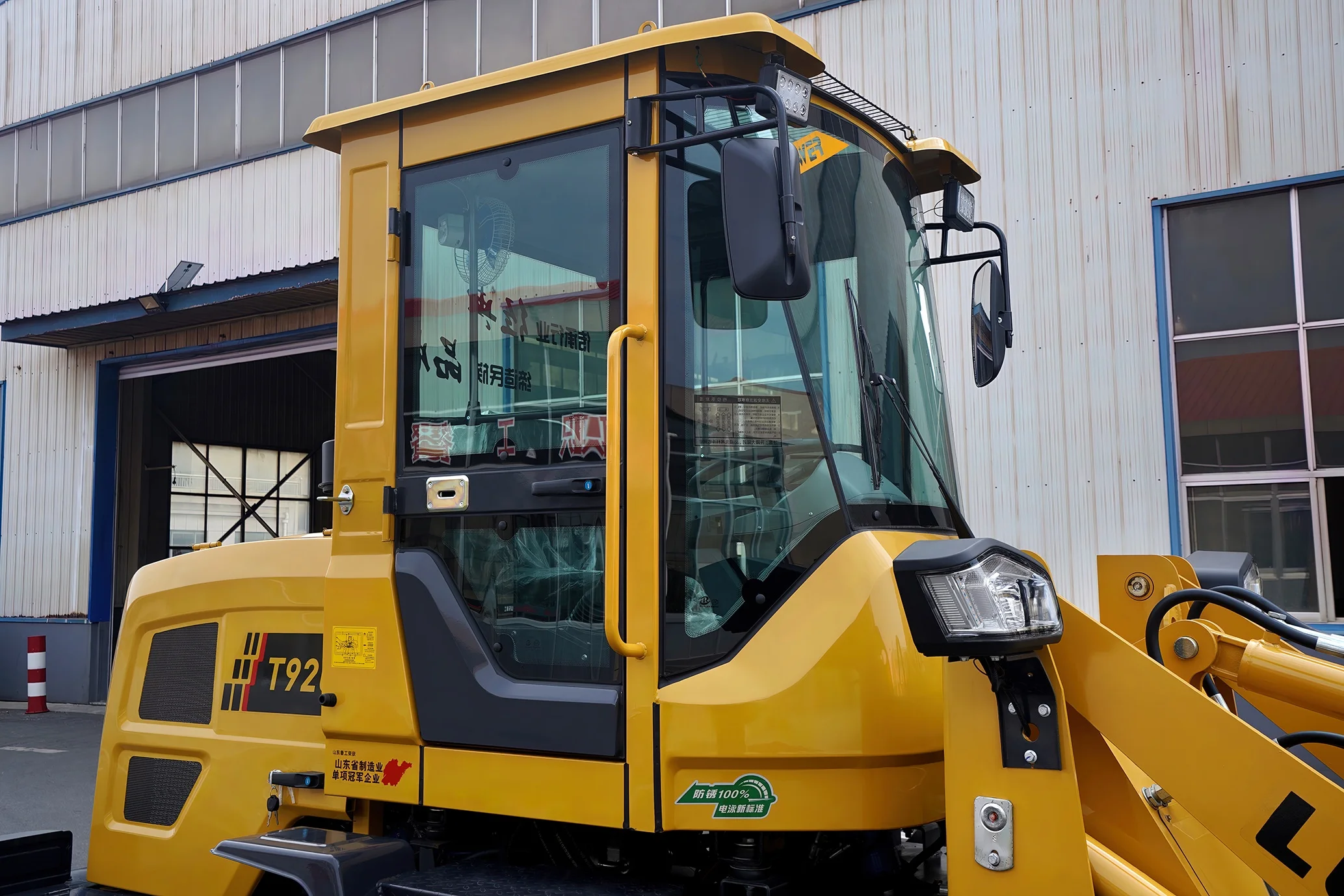 Китайский бренд 1.2ton сельскохозяйственный компактный садовый дизельный ковш небольшой мини фронтальный погрузчик для продажи