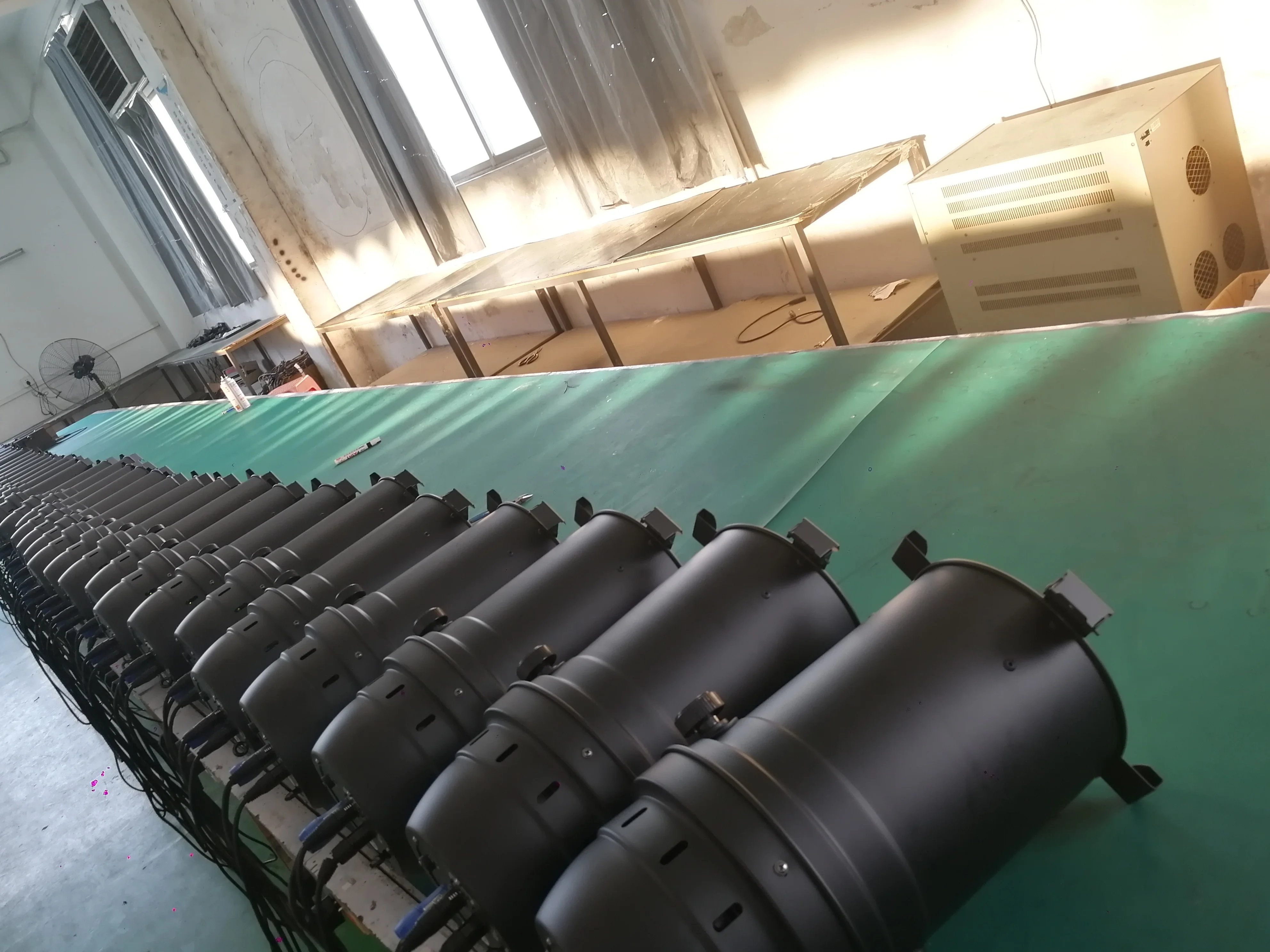 Warm White COB 100W  LED Par64 follow spot lights zoom par projection for church stage