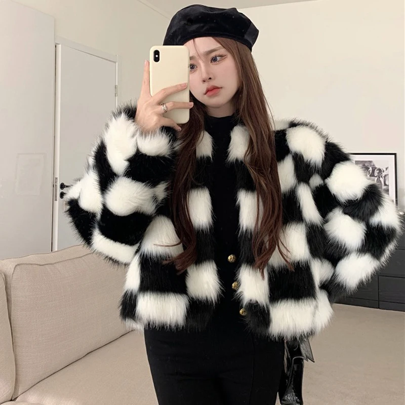 Black And White Plaid Faux Fox Fur Jacket Winter New Checkerboard Short Style Women Faux Fox Fur Jacket Overcoat With Pocket