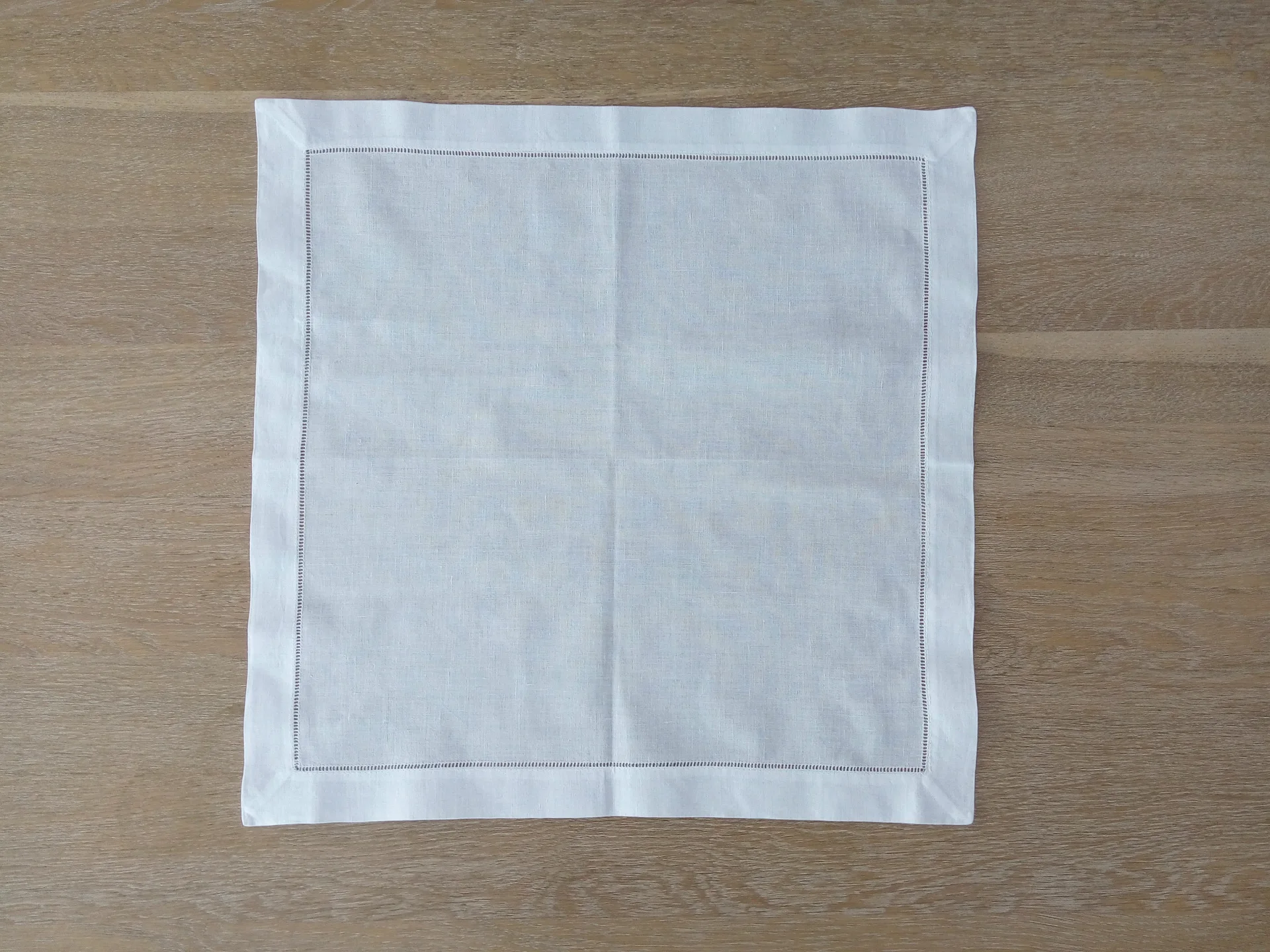 18 x 18 inch 55/45 Cotton Ramie  Dinner Napkin Hemstitched White Linen Napkin