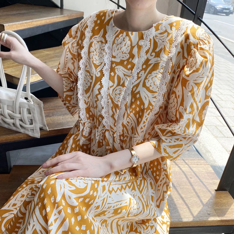 Wholesale 2021 Korean Summer Retro Temperament Long Skirt Round Neck Lace Stitching Contrast Printing Five-point Sleeve Dress