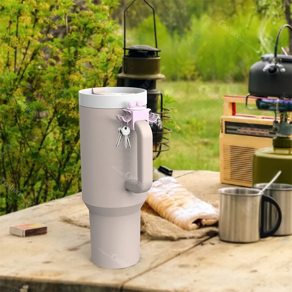 New Products Silicone Water Bottle Lipstick Clip  Double Sided Hook Chapstick Lip Balm Holder Water Bottle Accessories