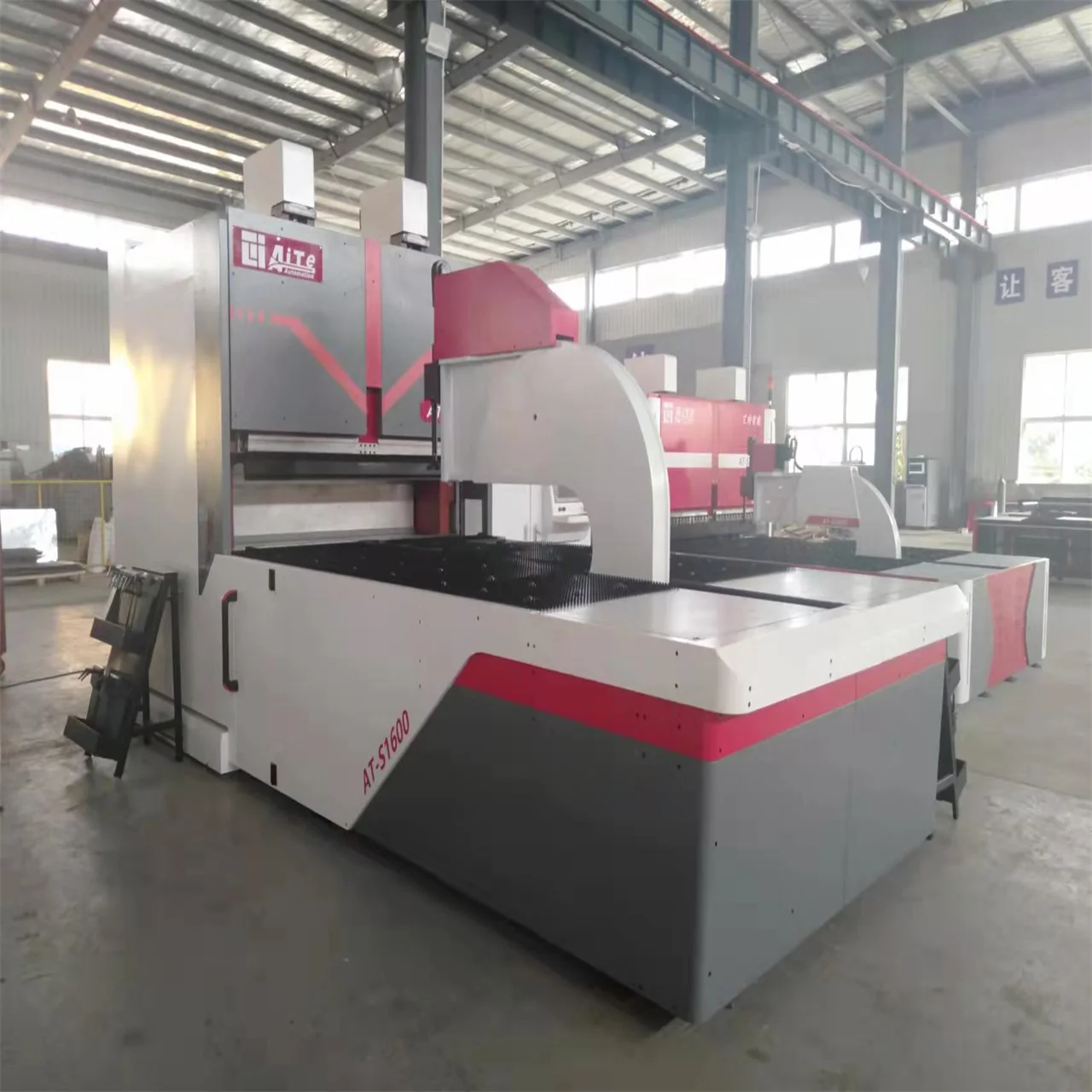 1600 mm  panel bender   Bending Machine CNC Electro Hydraulic Servo   Manual Sheet Metal