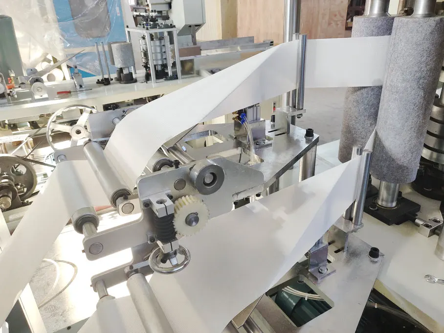 Folding Napkin Tissue Convert Machine XINDA