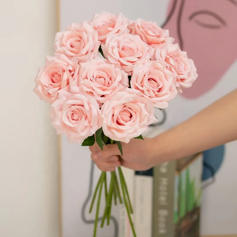 Wholesale Floral Silk Bouquet Artificial Flowers Red White Rose Flowers for Home Wedding Decorative Flowers