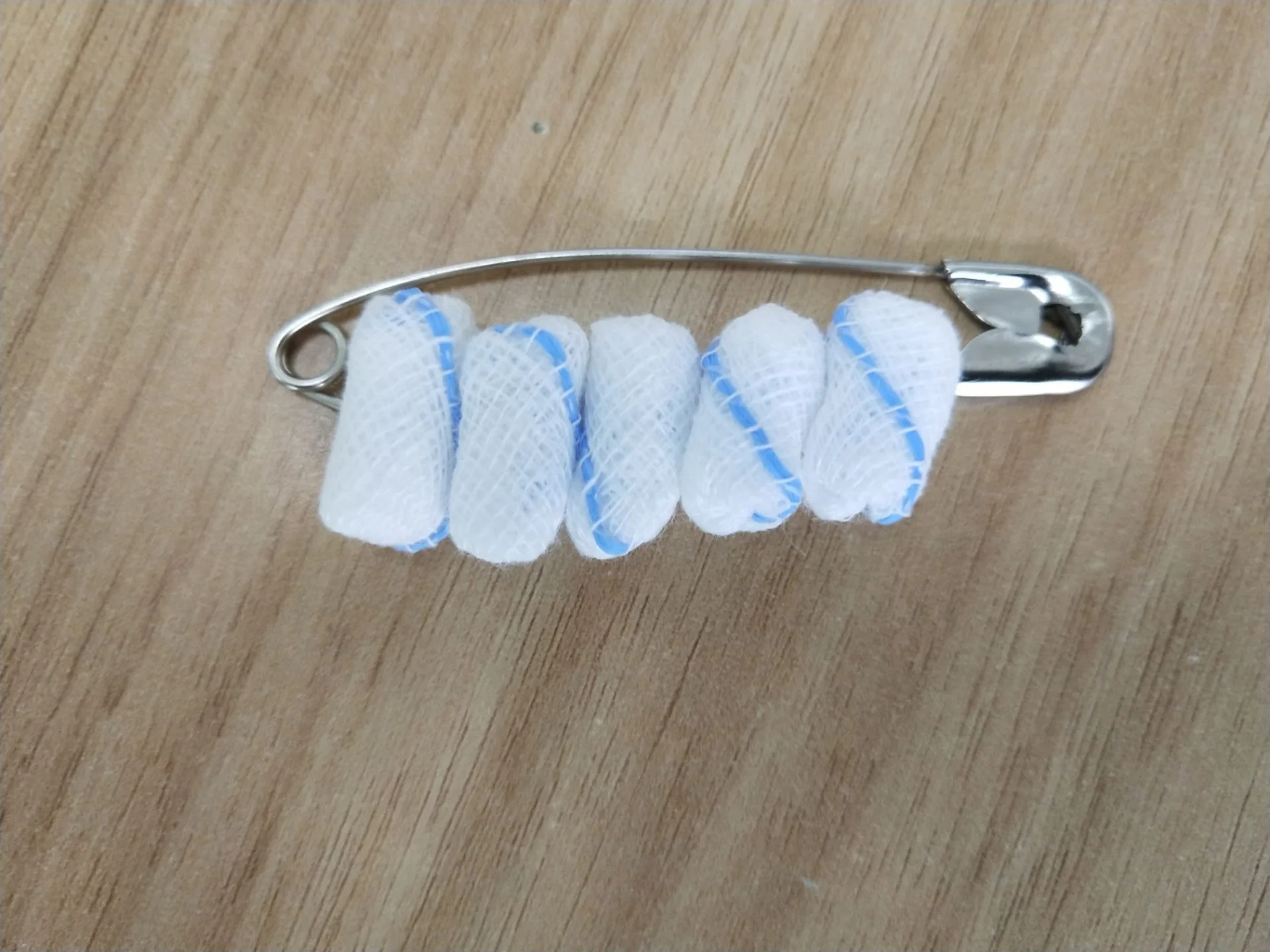 Hospital quality 100% absorbent cotton gauze ball sterile gauze balls