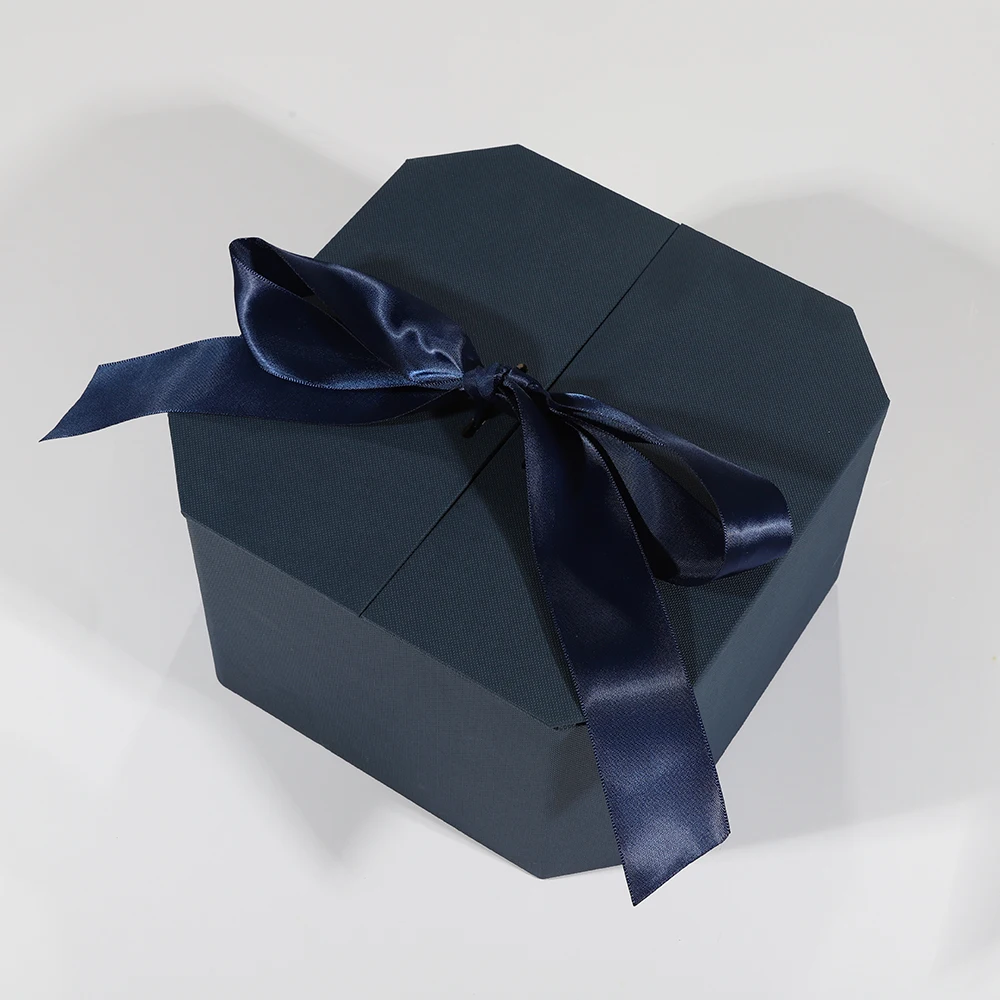 Recyclable small magnetic gift box cardboard birthday printed gift boxes