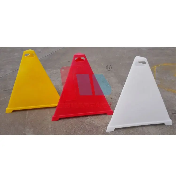 Plastic Blue 3 Sided Pyramidal Road Cones Crowd Control Worksite Safety Sign Traffic Cone Safety Warning 3 Sided Cone