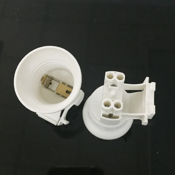SAA white plastic lampholder E27 Manufacturer