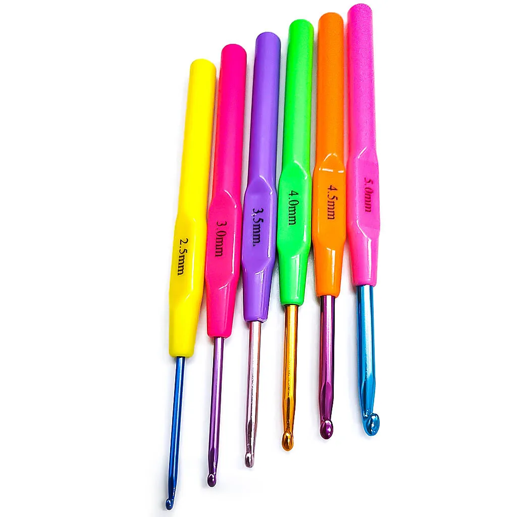6 Pieces of Crochet Hooks DIY Yarn Weave Craft Tools with Ergonomic Plastic Handle