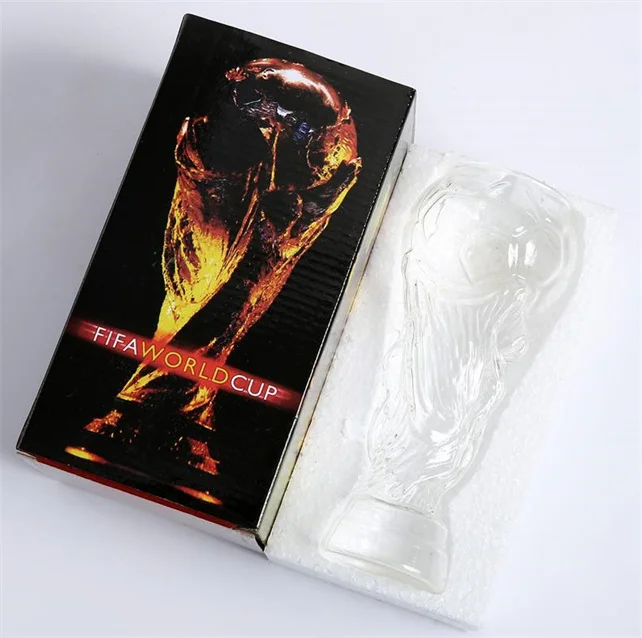 Hot Selling 450ml Creative Trophy Shaped Drinking Glass Football Beer Glass Mug