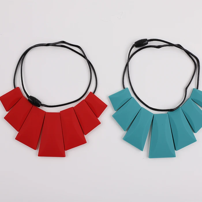 Chinfai Custom Logo Food Grade Waterproof Silicon Rubber Baby Pool Bath Toy Chewing Teething Necklace Teether, BPA Free Bracelet