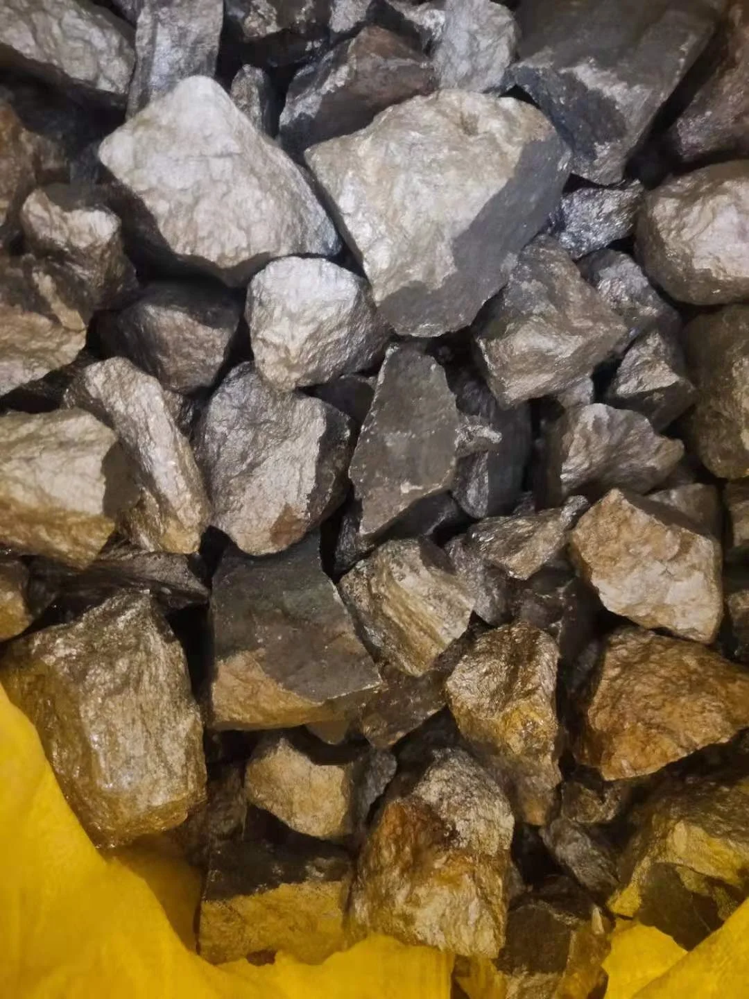 Factory direct sales ferromolybdenum price ferro molybdenum 70 60 ferro molybdenum