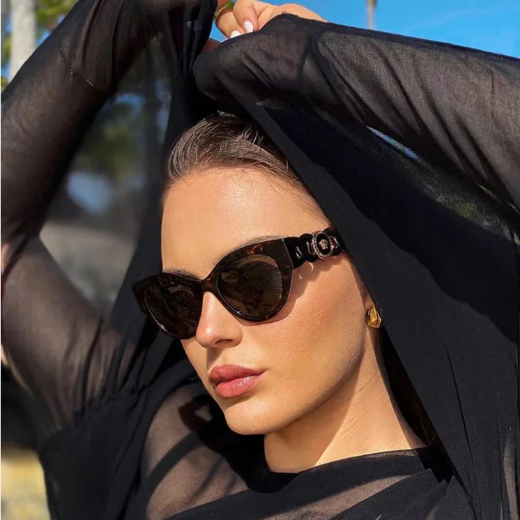 2022 Trendy Lady Designer Sun Glasses Wholesale Vintage Cat Eye UV400 Women Sunglasses