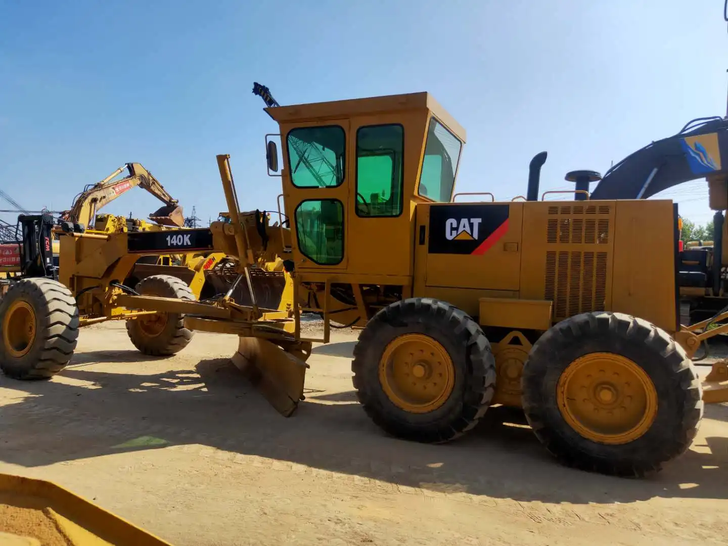 Подержанные автогрейдеры Cater pillar CAT 14H японские подержанные 140G 140H продажа