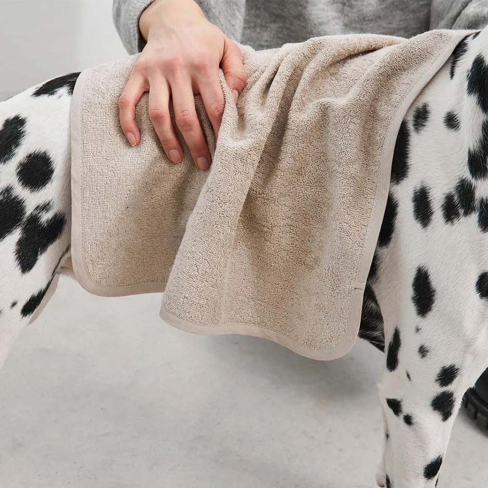 Qiqu Pet Supplies Custom New Designer Luxury Terry Dog Dry Towel Quick Dry Bath towel pet product pet items For Dogs 2024 new