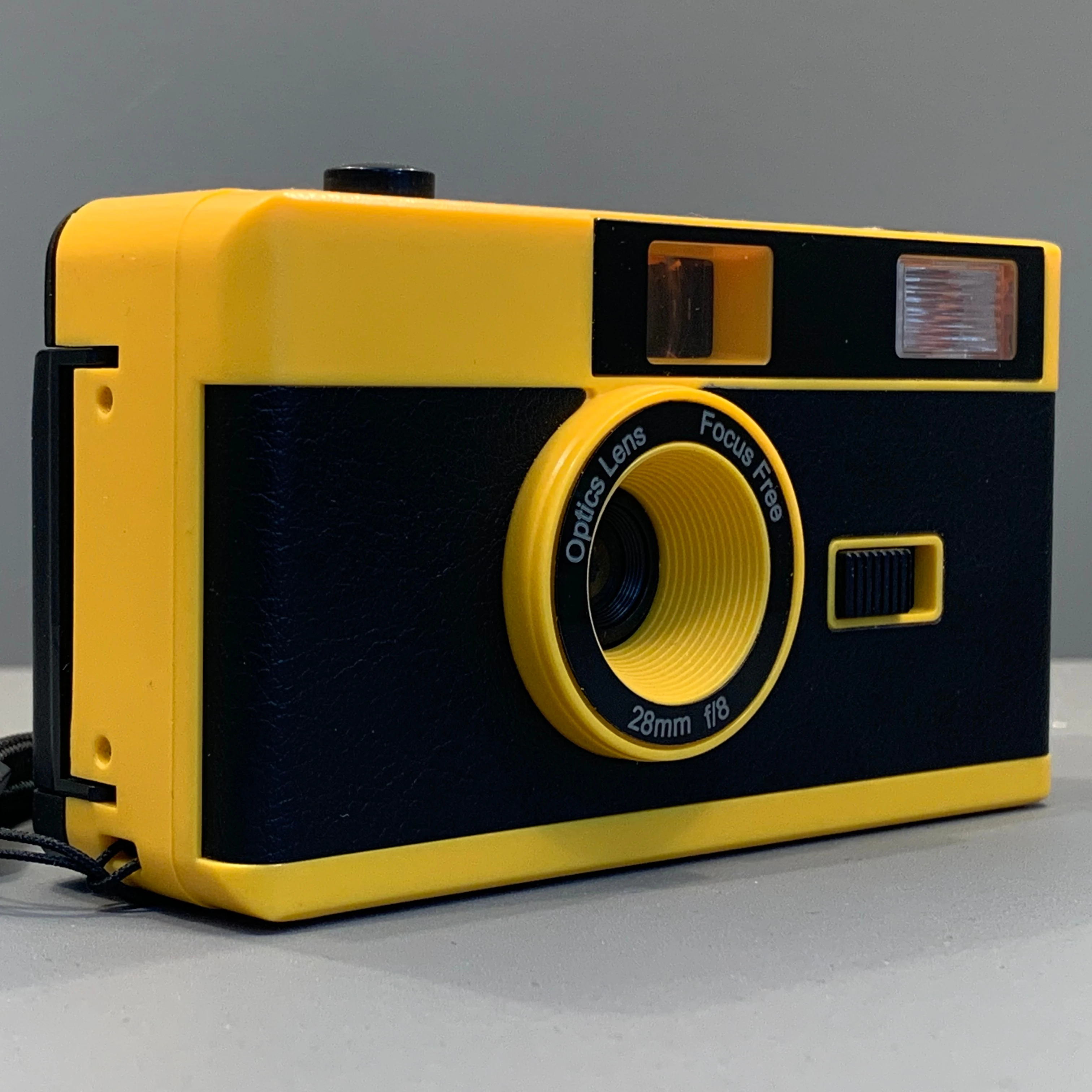 New Design of Retro 35mm Reusable Film Camera with Flash in Different Colors