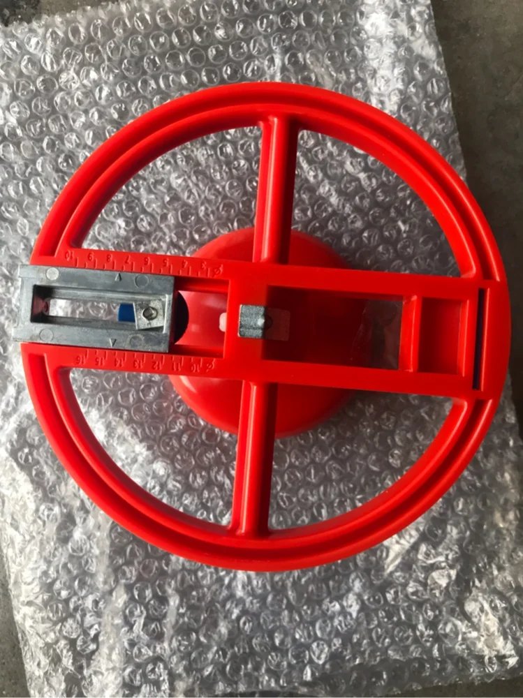 Pro Carpet Circle Cutter Cutting circles in carpet tile