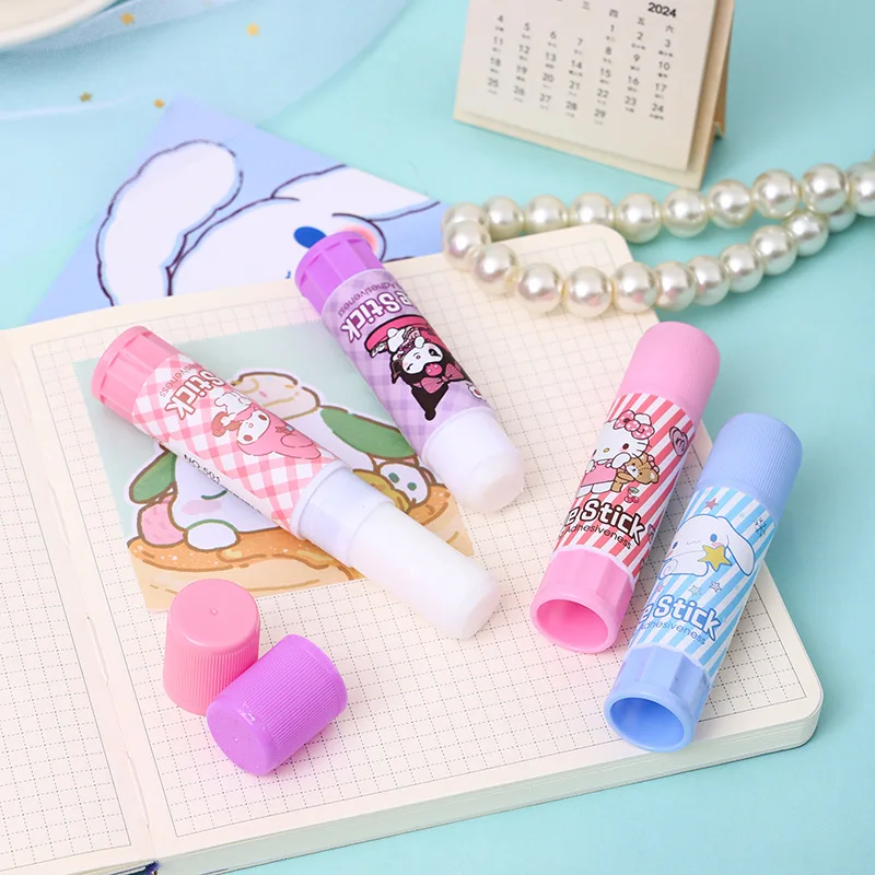 Cute Cartoon Solid Glue Stick Student DIY Tool Solid Glue Spinning Out Glue White Small 9g High Viscosity