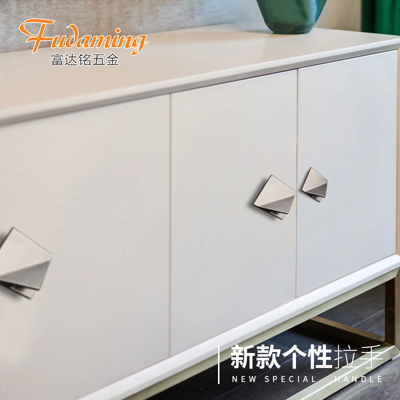 
FUDAMING modern simple new single hole small zinc alloy handle for wardrobe cabinet closet door 8006 