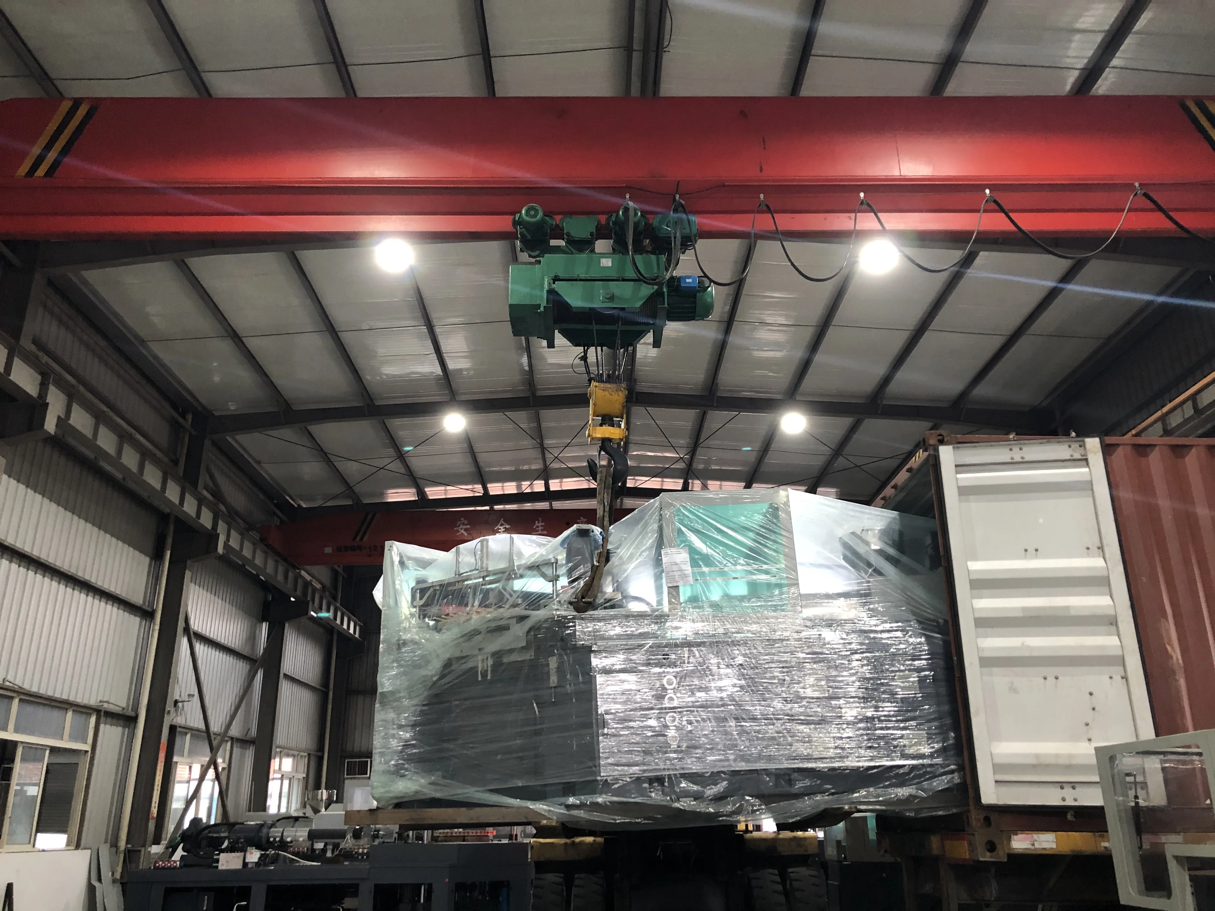 plastic injection blowing machine for molding plastic bottles