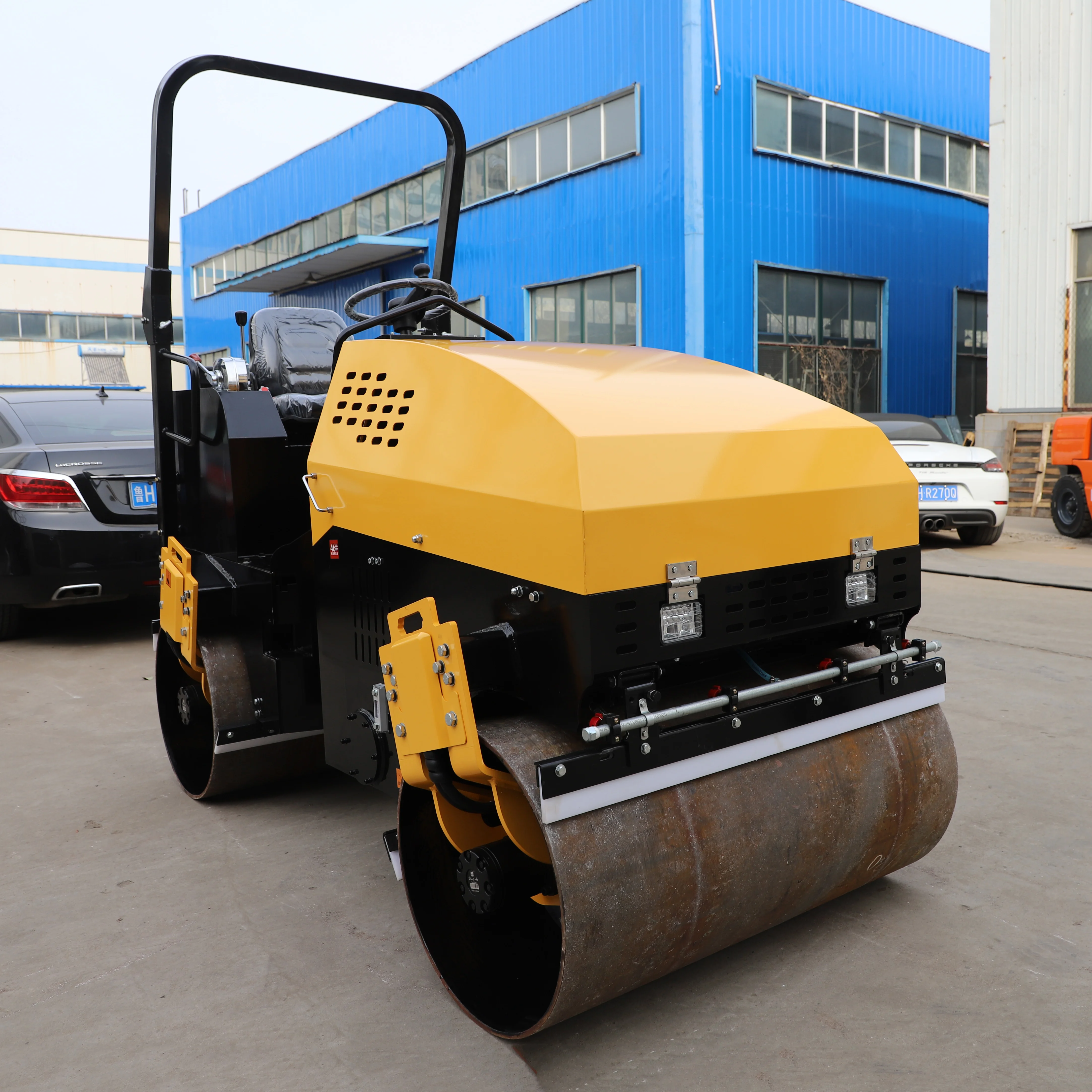 Manufacturer Factory Mini Hydraulic Road Roller Small Vibratory Compactor Road Roller for Sale
