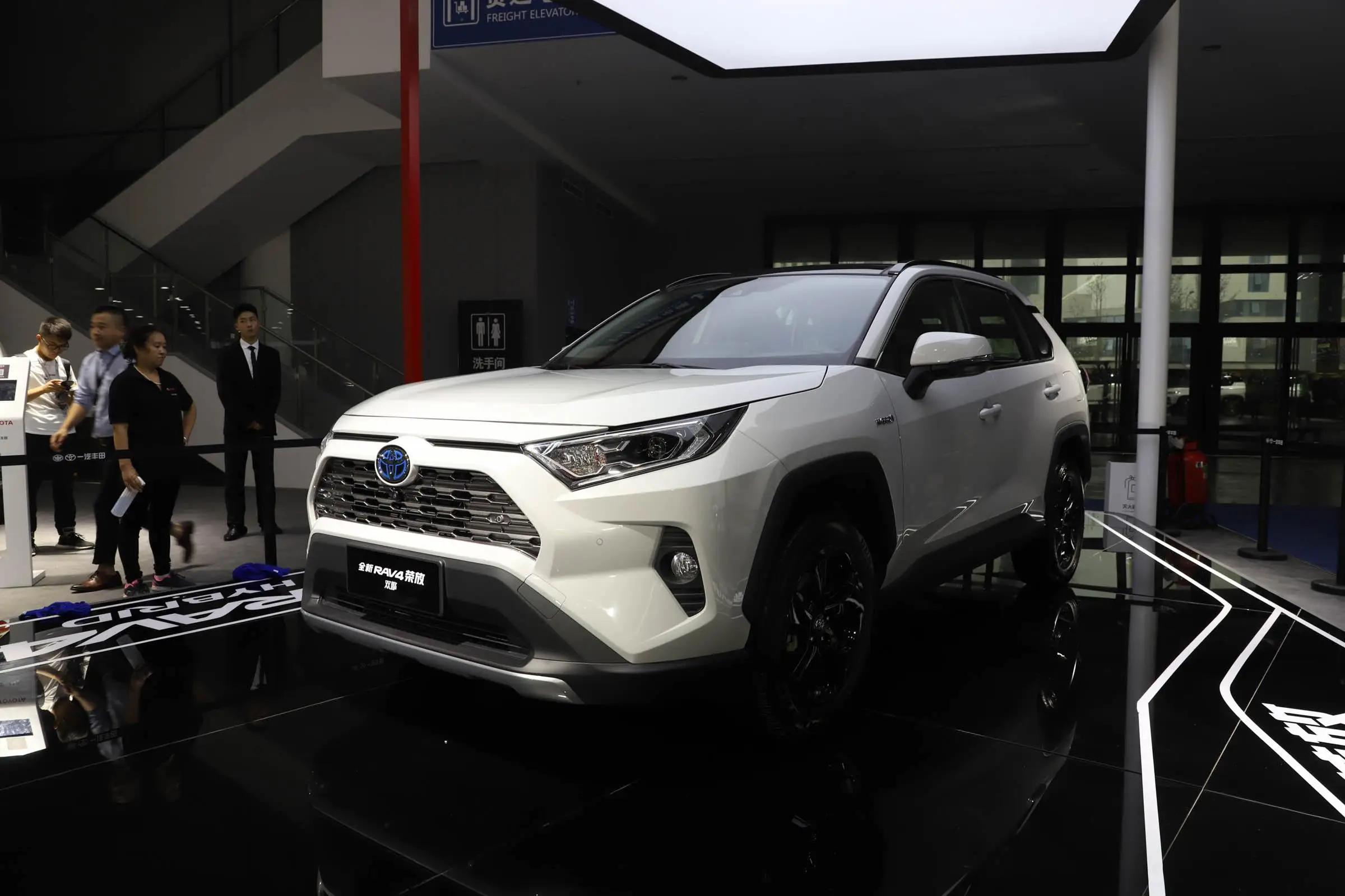 High Quality Vehicles Toyota Fwd Used Cars 0Km Used Toyota Rav4 2.0L 171 Horsepower Fuel Cars For Suv