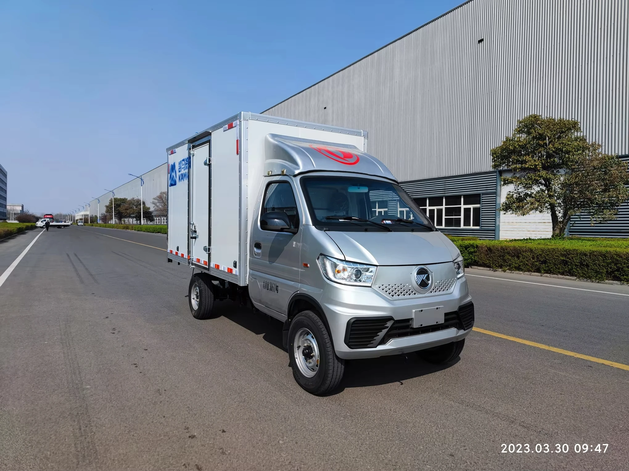 KAMA China New Energy Electric Cargo Pickup Mini Truck for Intercity Delivery Fast Full Charge Van Version