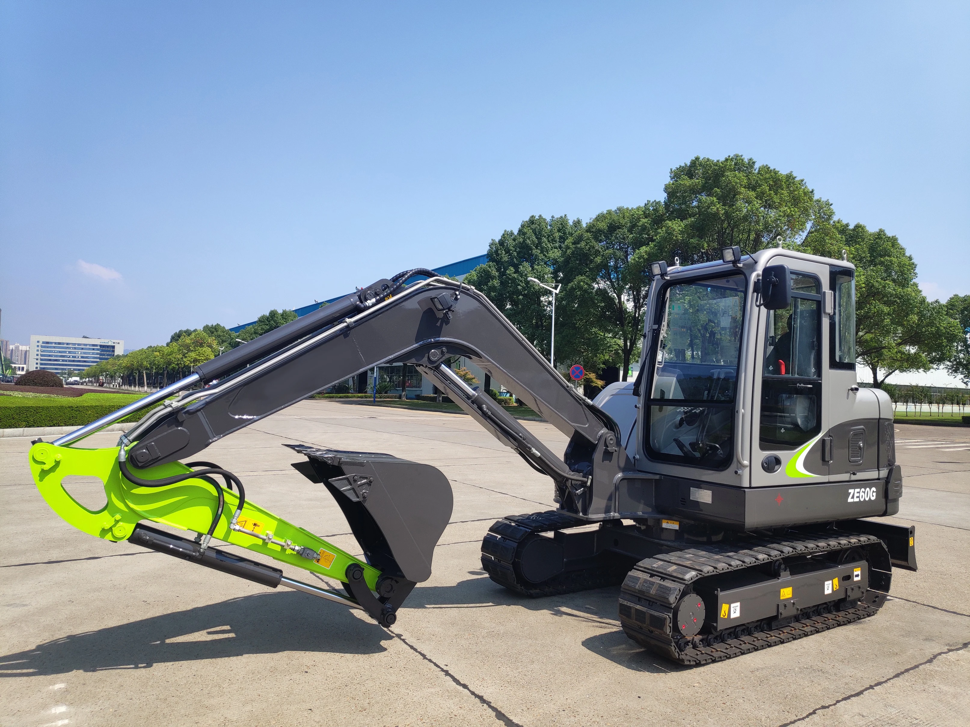 Zoomlion 6 Ton China Digger Micro Crawler Excavator 800Kg Mini Pelle ZE60E