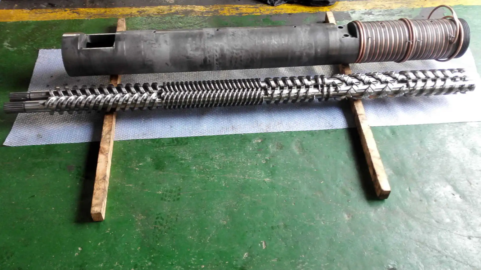 Machine Model WEBER DS12.32 DS 13.22 DS 850/2b PARALLEL TWIN SCREW BARREL FOR PVC EXTRUDER