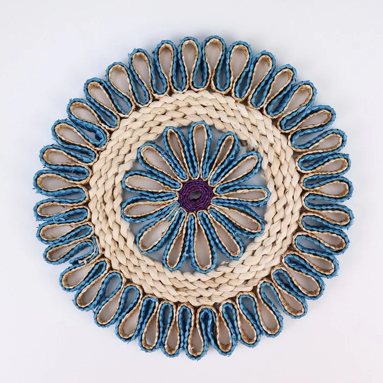 China wholesales natural corn bran weave placemat round braided rattan tablemats