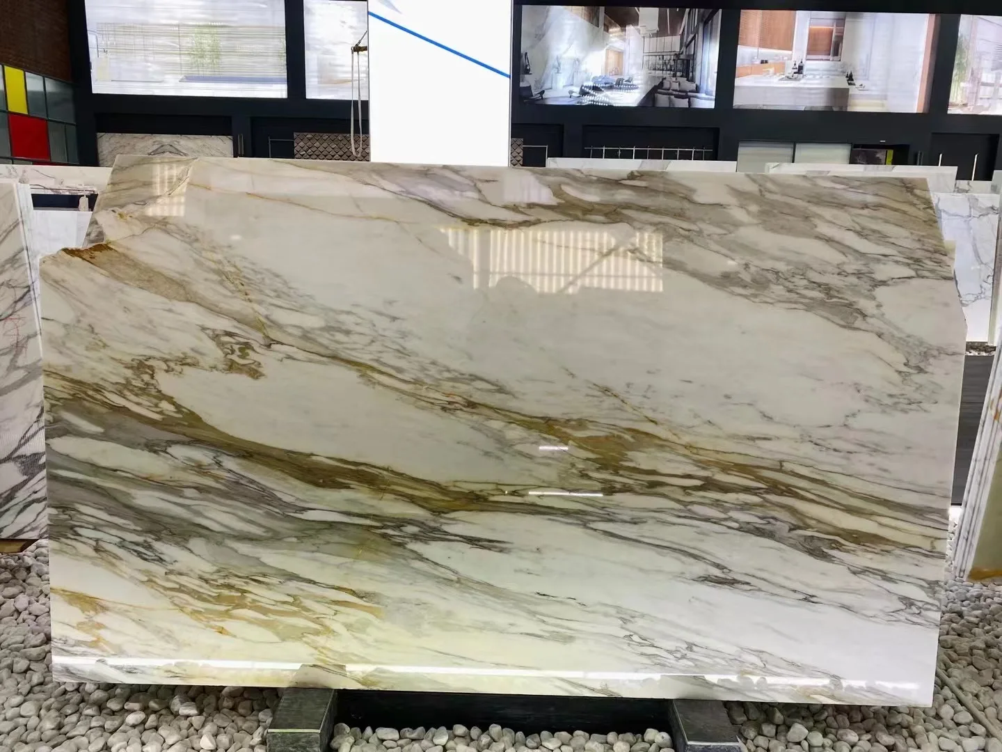 Calacatta gold (13).jpg