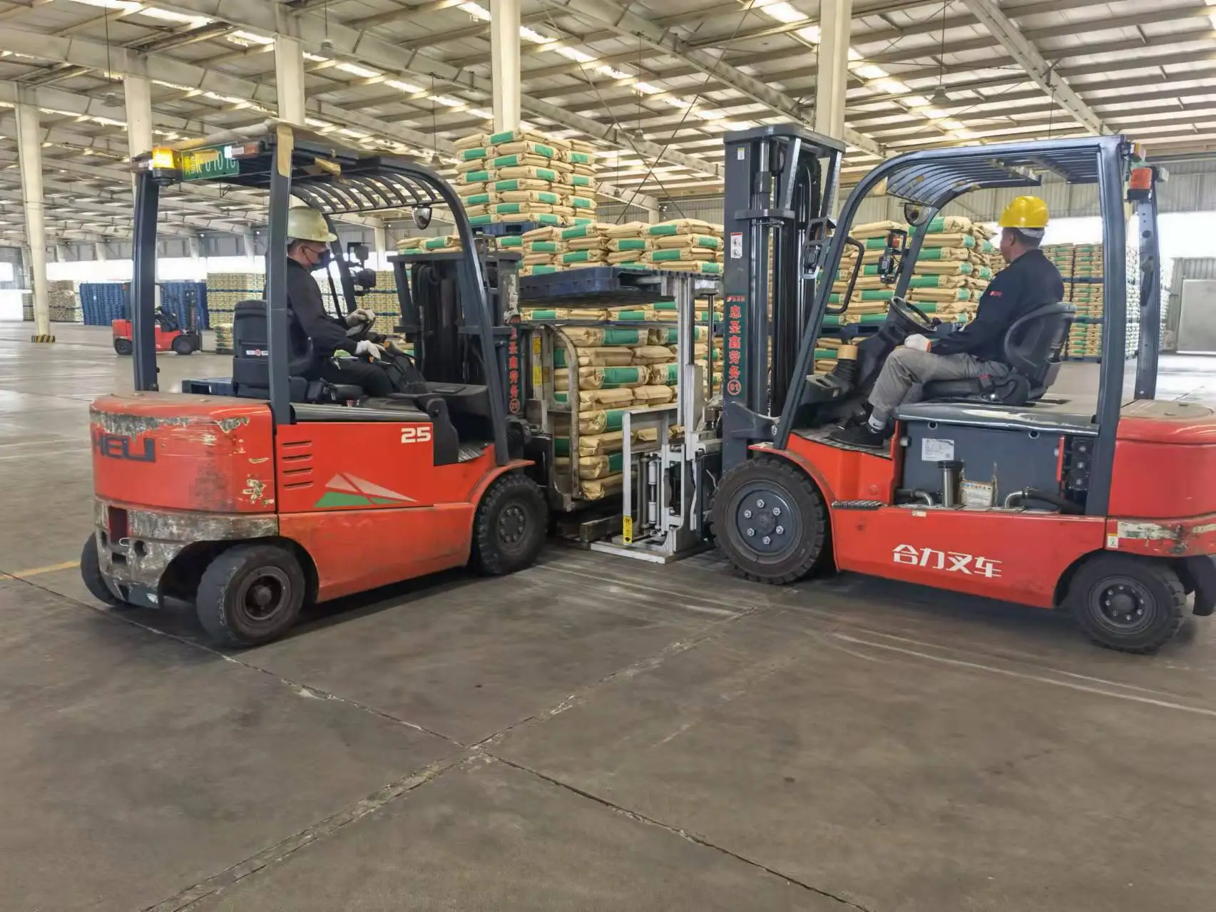 PVA-2499 Polyvinyl Alcohol Chinese Supplier Top Grade  Good Price CAS NO 9002-89-5