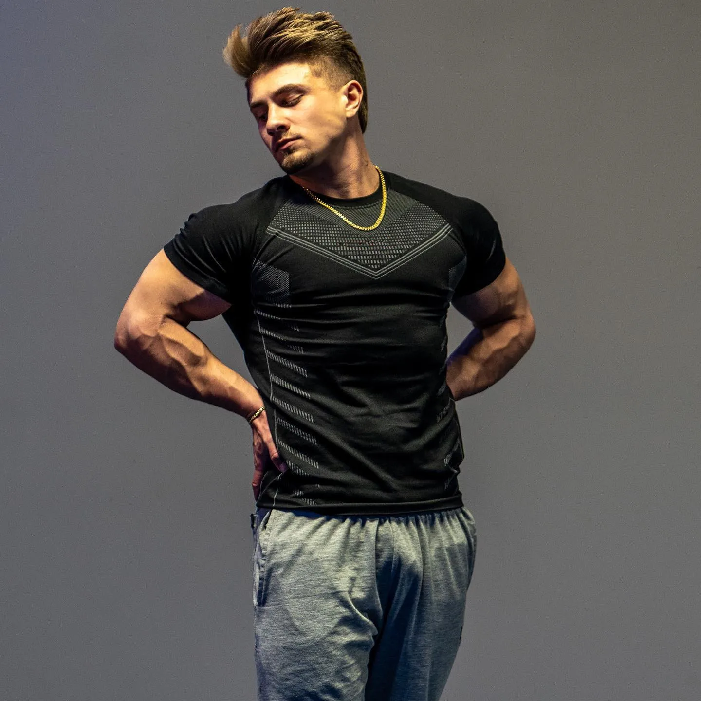 2023 New Design Men Compression T-shirt men Sporting Skinny Tee Shirt T-shirt Fitness  Short Sports men t-shirts