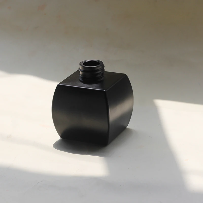 750ml Gold Color Champagne Glass Bottle Electroplating Glass Bottle With Cork Export Manufacturer