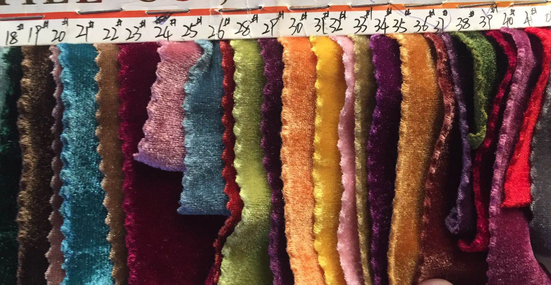 Baby Girl custom handcraft velvet bow clips velvet headband velvet fable bow