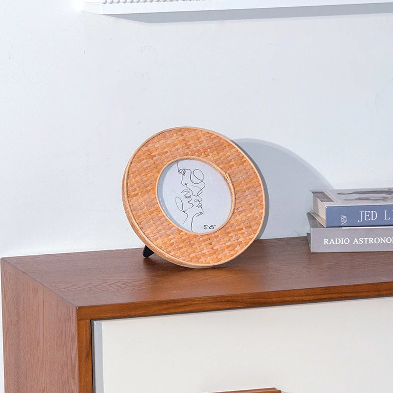 Handmade round rattan photo frame display table top rattan decoration picture frame