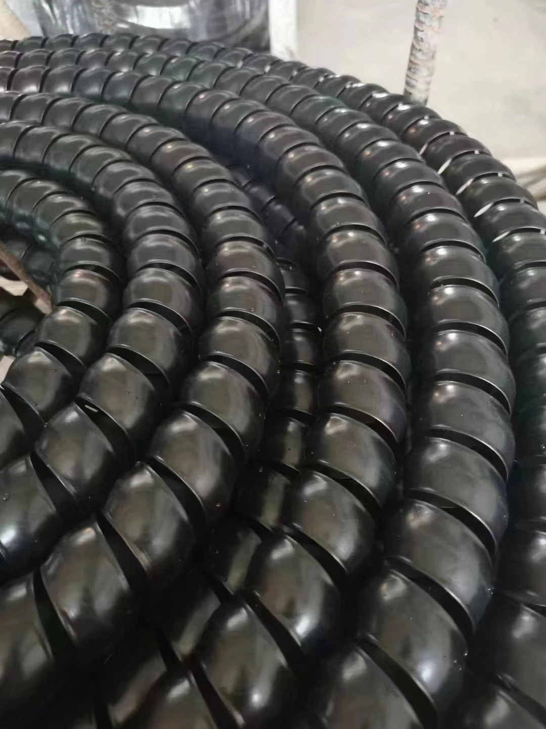 Plastic Spiral Hose Pipe Guard Hose Cover For Protecting Hydraulic Hose