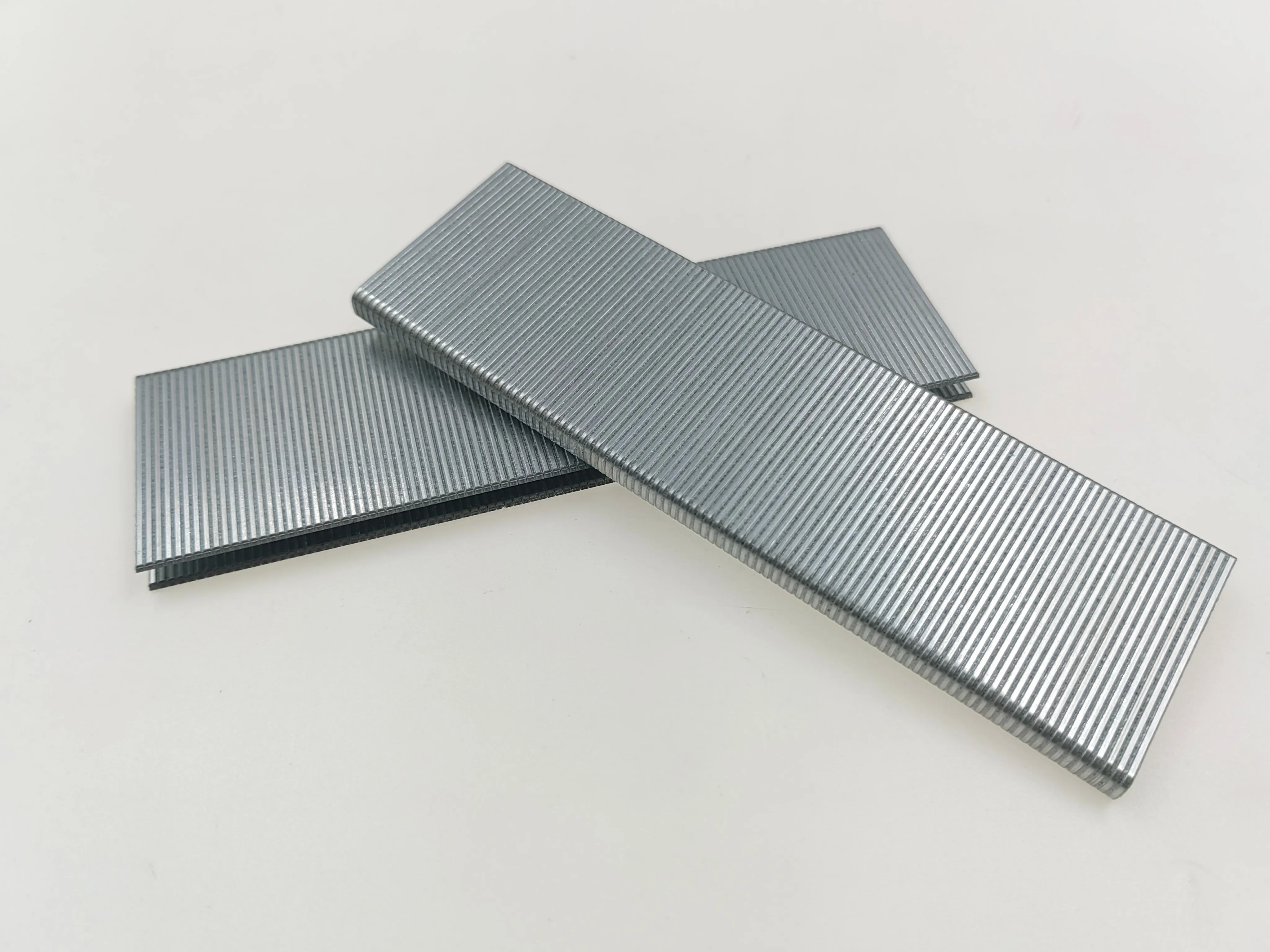 Furniture staples  High carbon steel staples K4 High tensile strength  K438