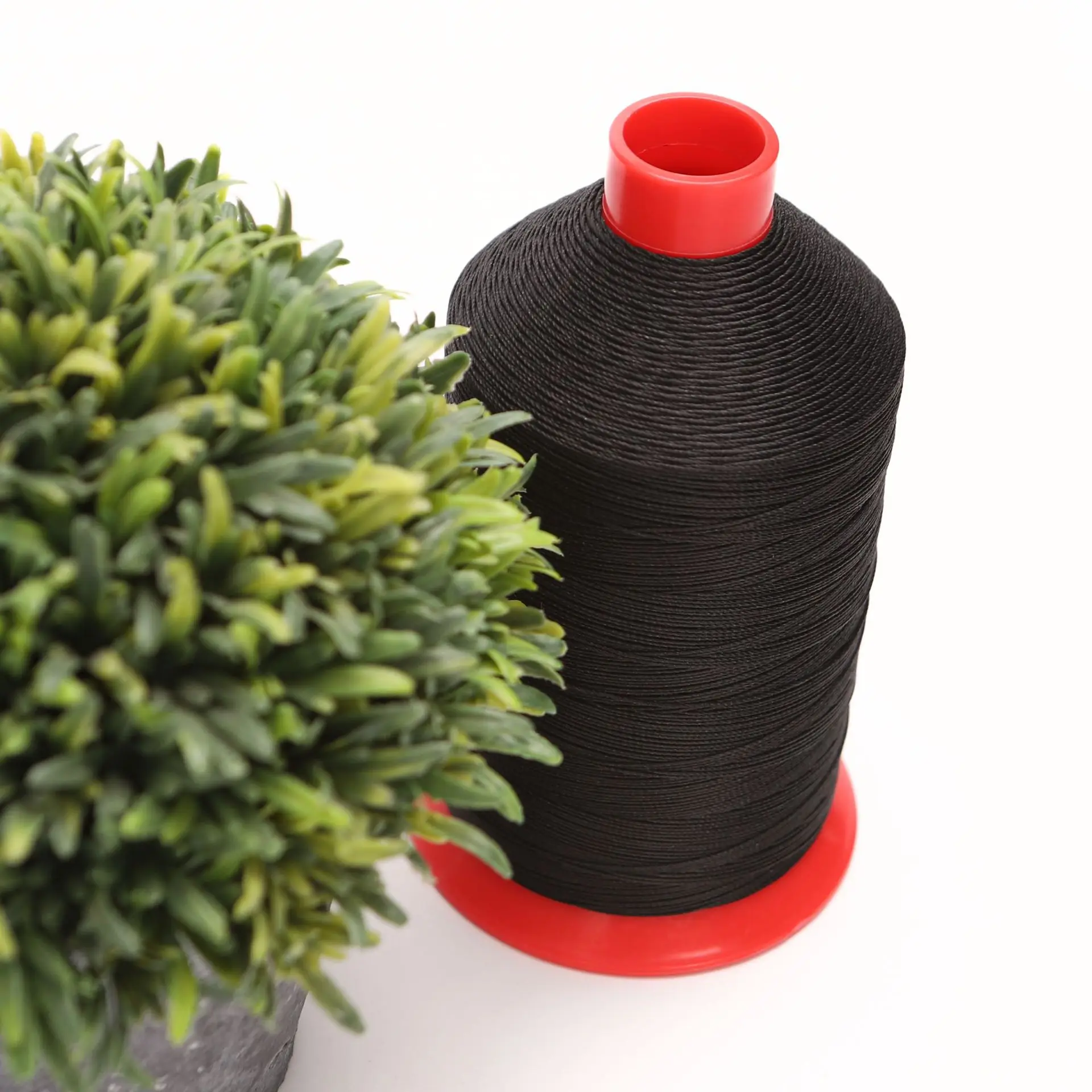 Wholesale factory price high tenacity 840D/3 black nylon bondy sewing thread for sewing leather and sofa