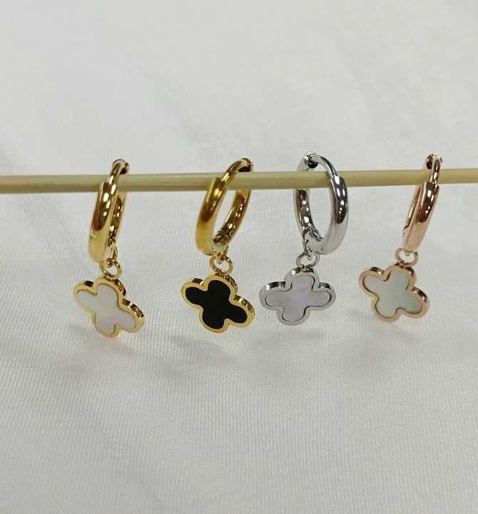 New Arrival Cute Jewelry Pearl Earrings Hypoallergenic Stainless Steel 18k Gold Plated Four Leaf Black Shell Hoop Earrings