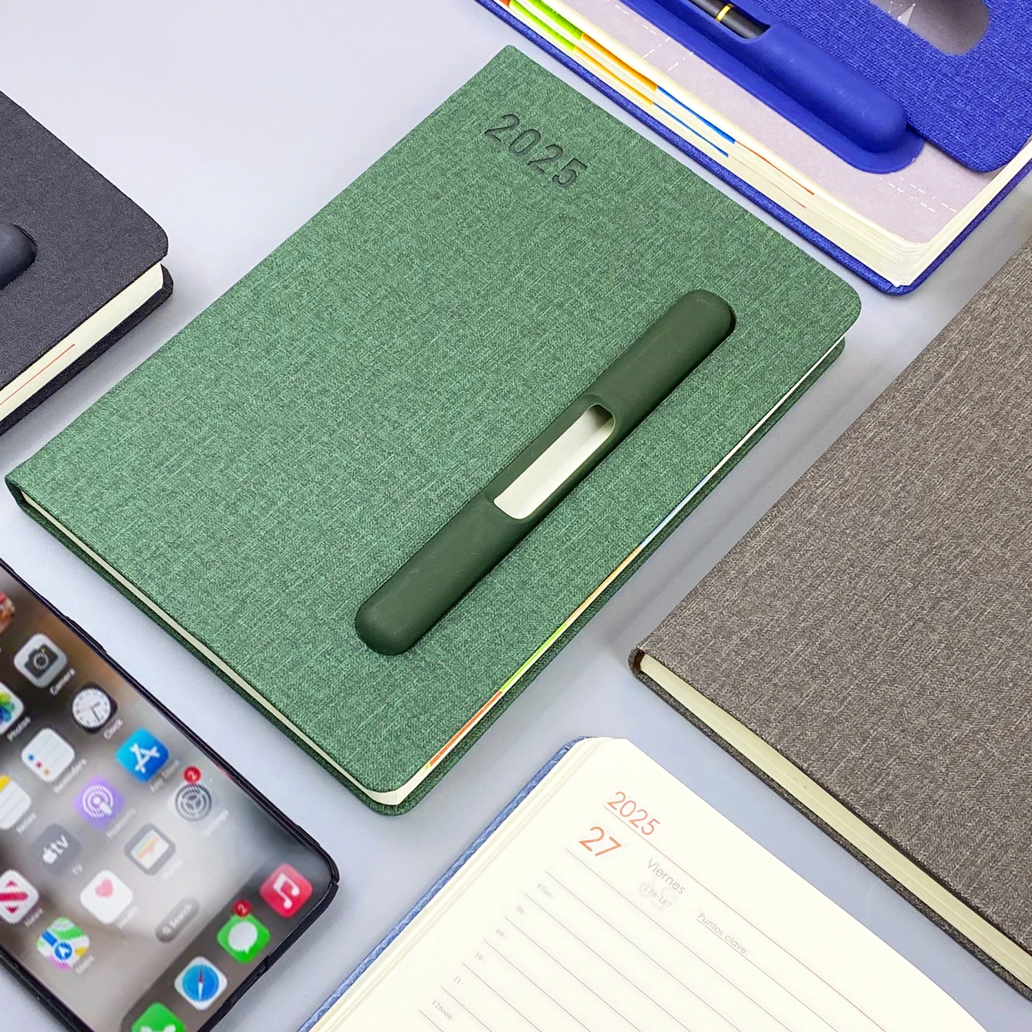 2025 Custom Logo Pu Leather Cover A5 Spanish Diary Planner Journal Agendas Notebook with Pen Holder