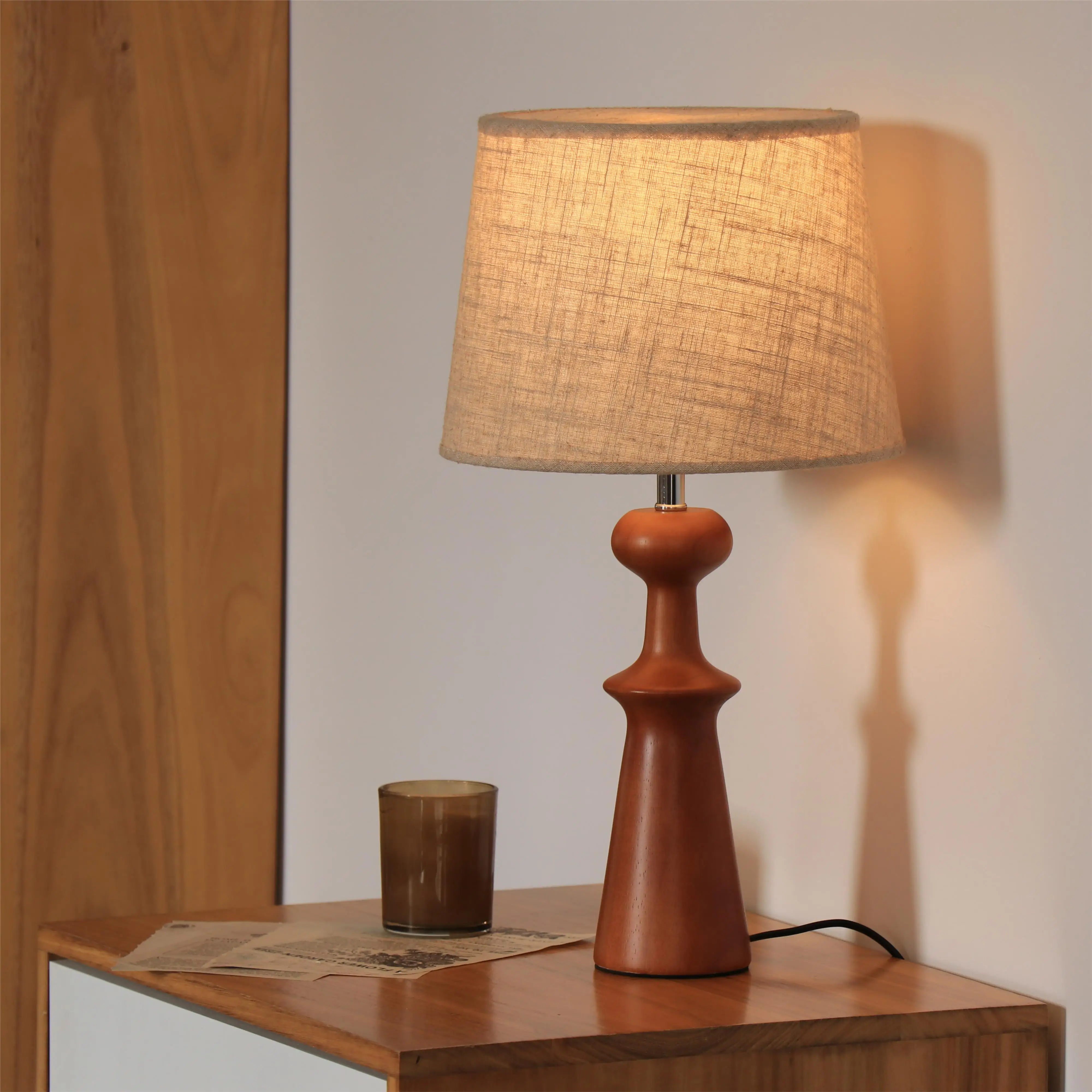 BCSI factory wholesale new room design luxury wooden base bedroom bedside hotel luxury decorative table lamp