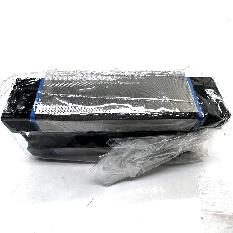 R18242232X Rexroth linear guide bearing R 18242232 X block